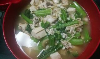 酸菜豆腐鱼汤的做法